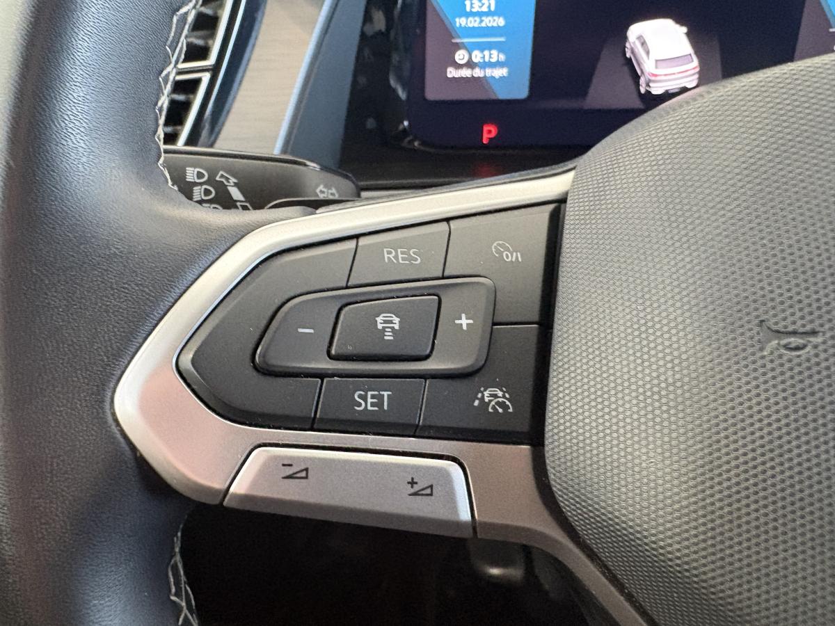 2024 Volkswagen Atlas Cross Sport - Image 17