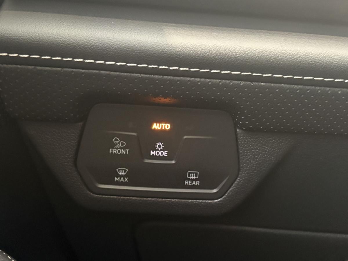 2024 Volkswagen Atlas Cross Sport - Image 20