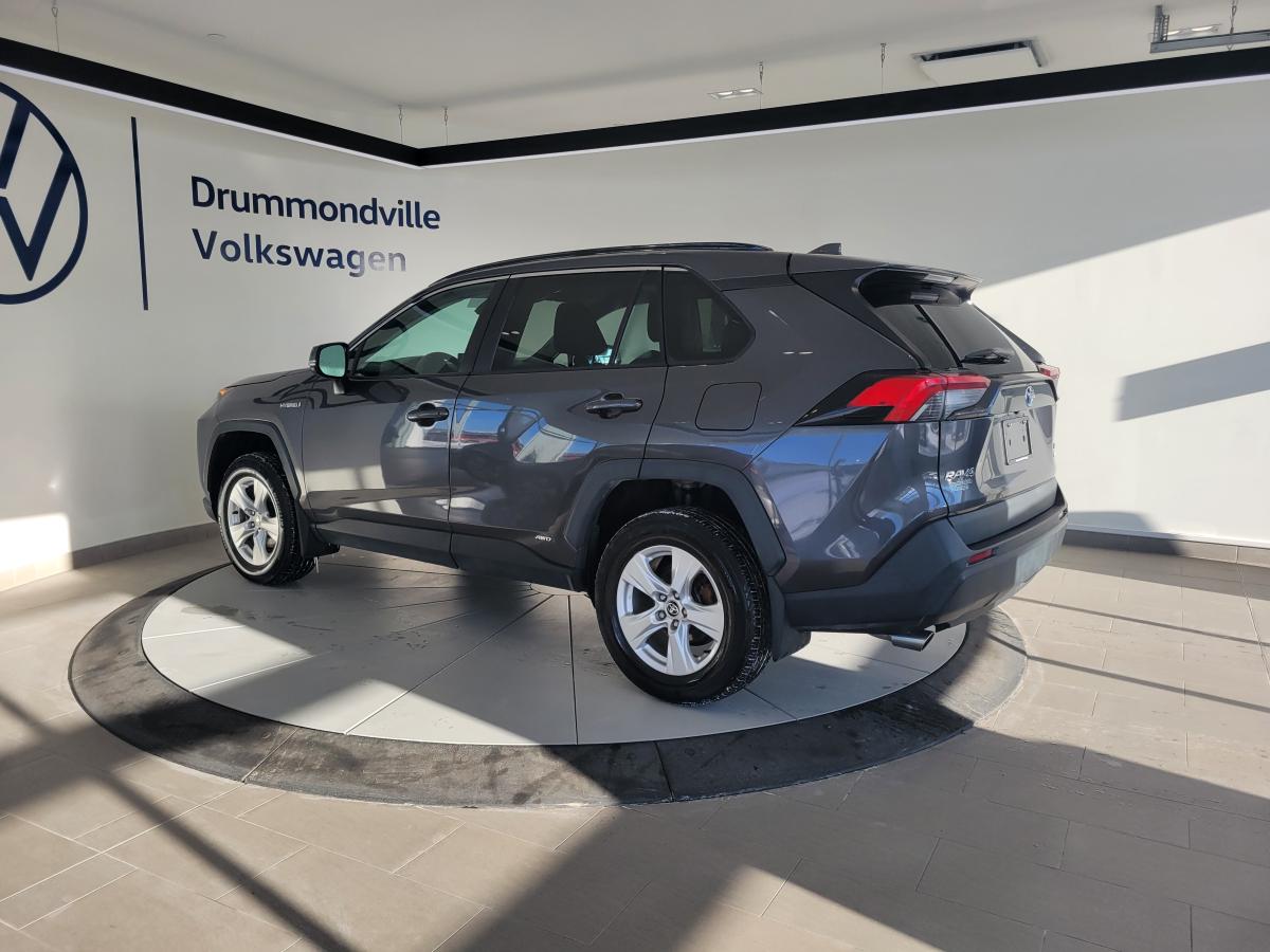2021 Toyota RAV4 - Image 3