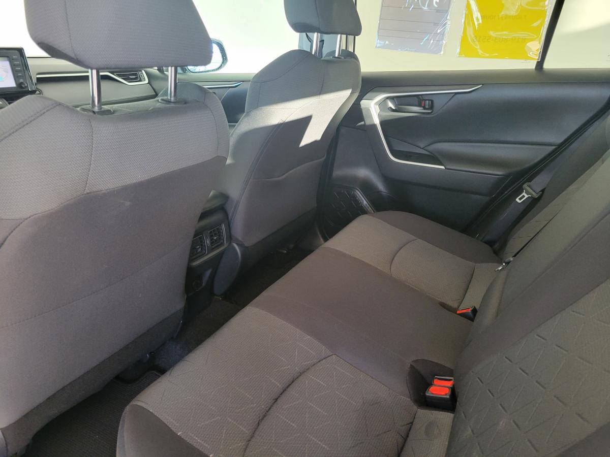 2021 Toyota RAV4 - Image 17