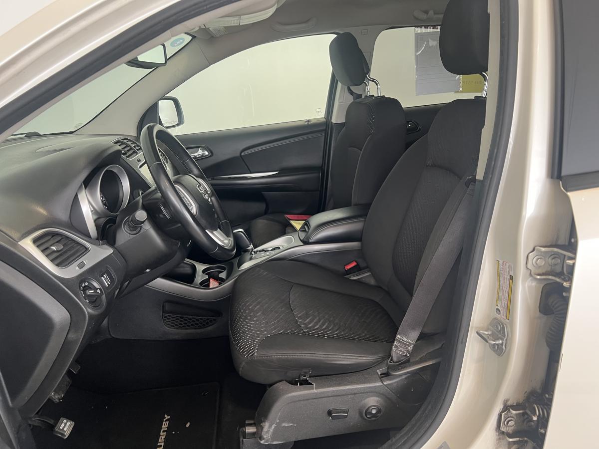 2017 Dodge Journey - Image 11