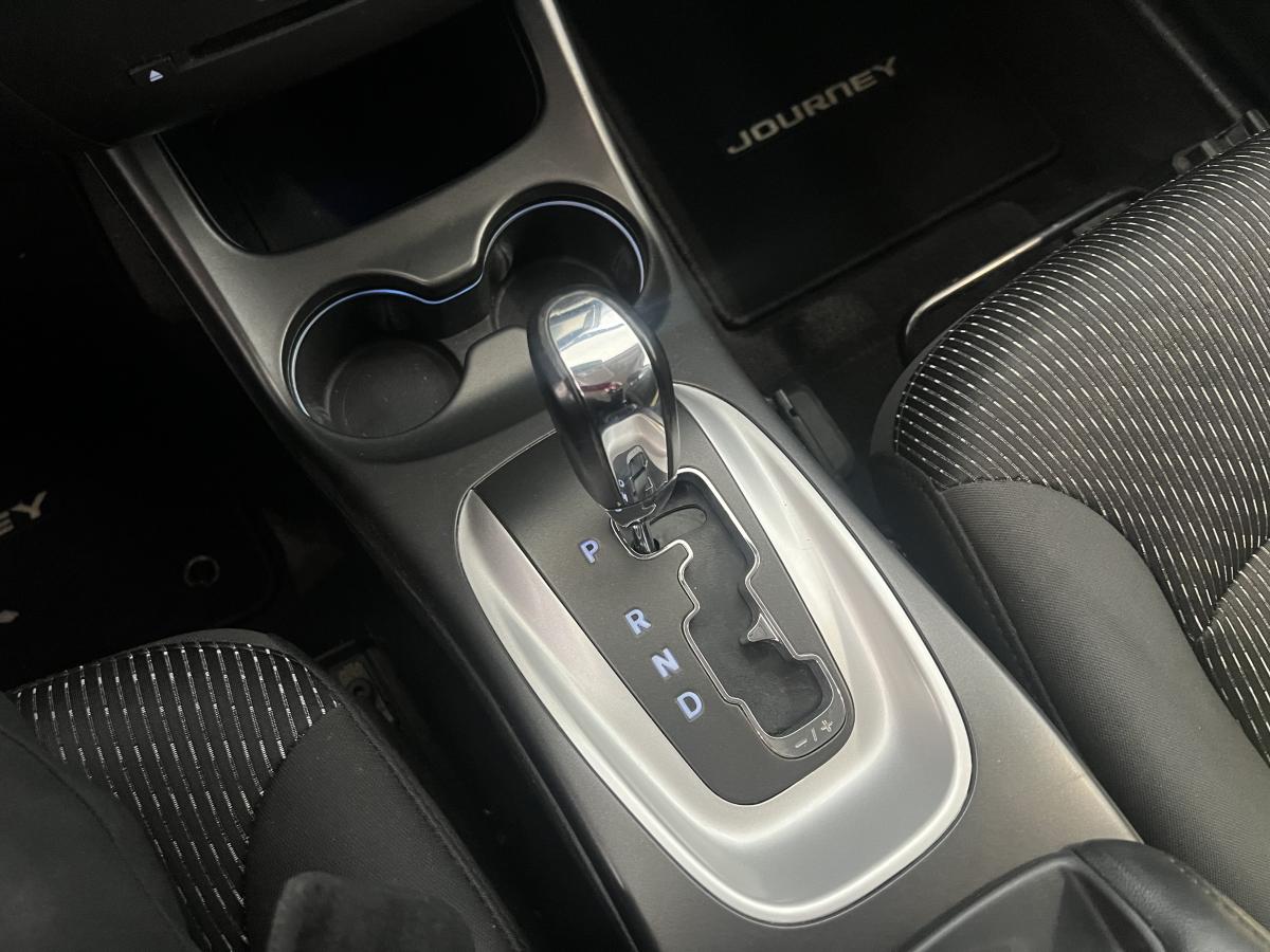 2017 Dodge Journey - Image 18