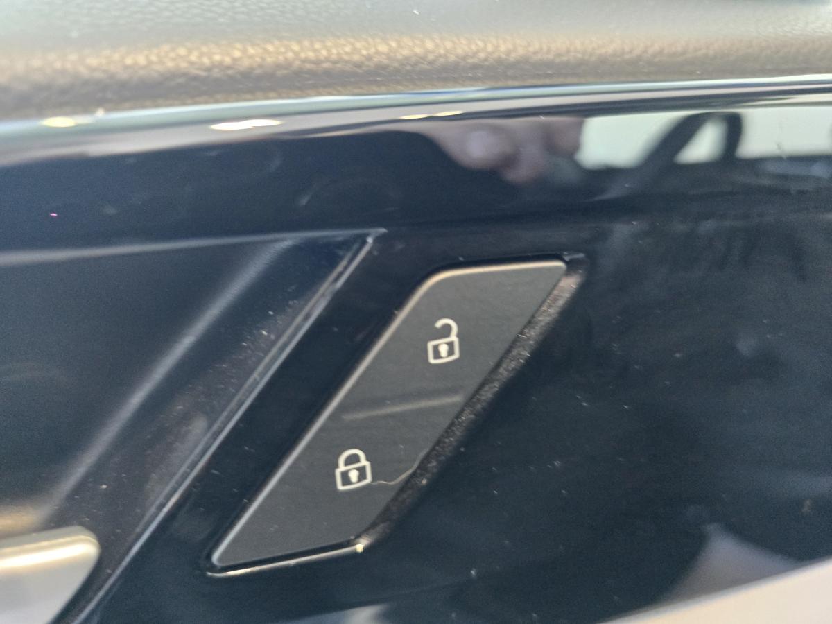 2024 Volkswagen Taos - Image 21