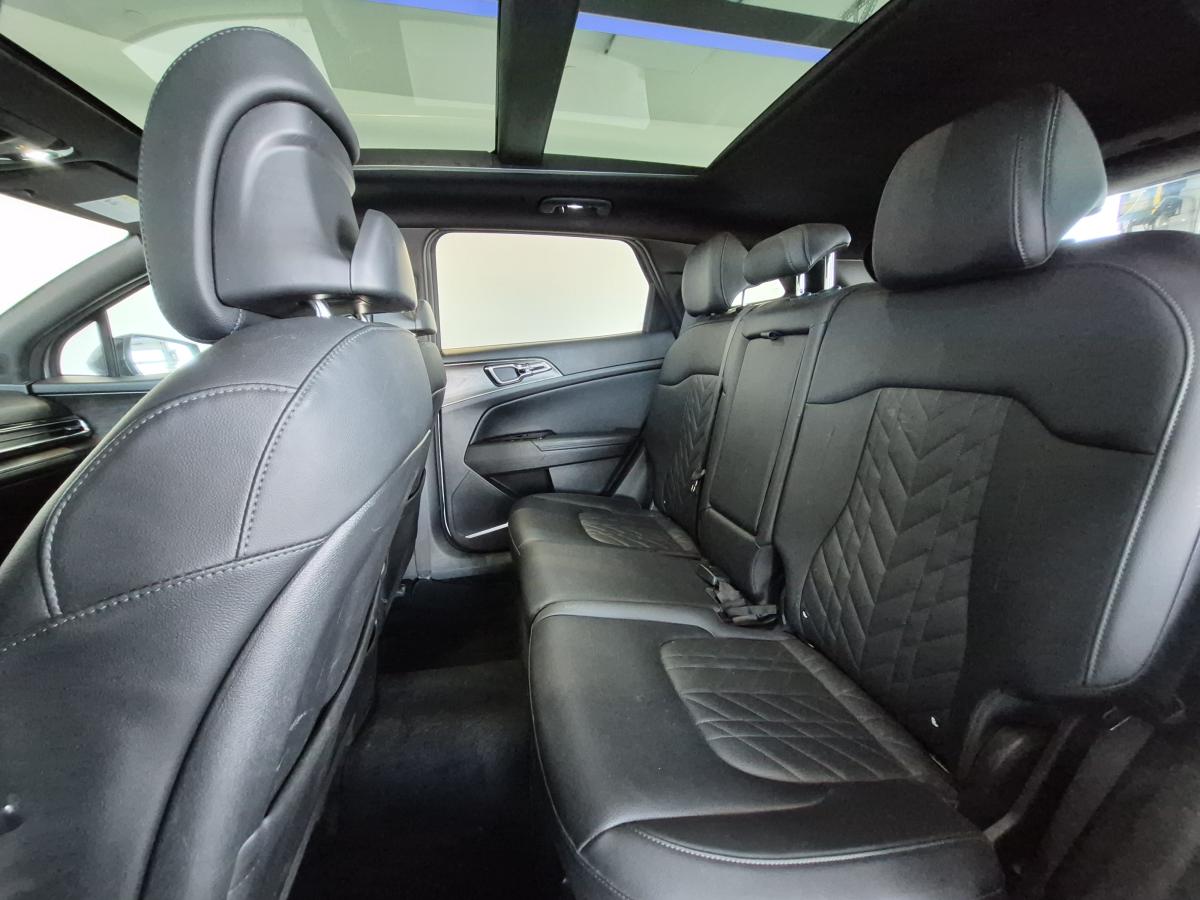 2023 Kia Sportage - Image 10