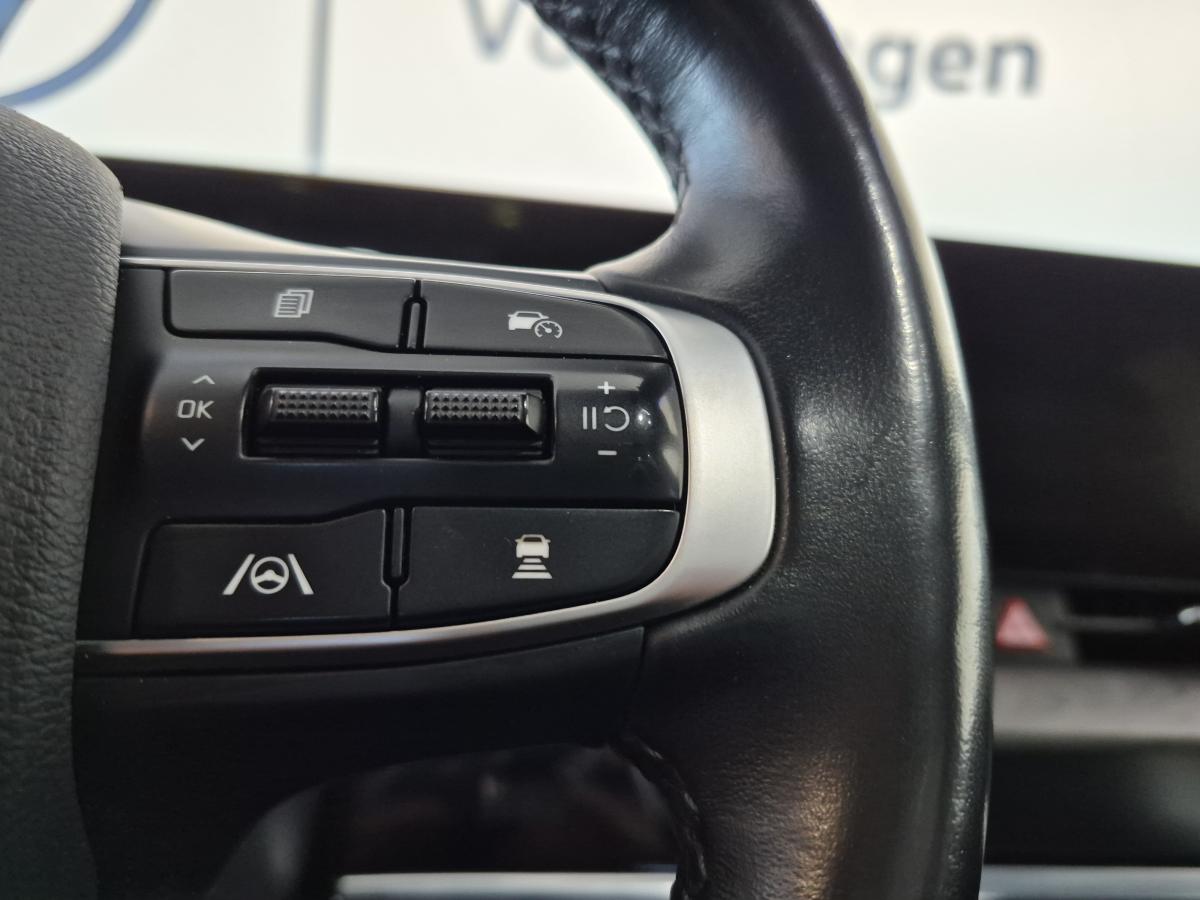 2023 Kia Sportage - Image 16