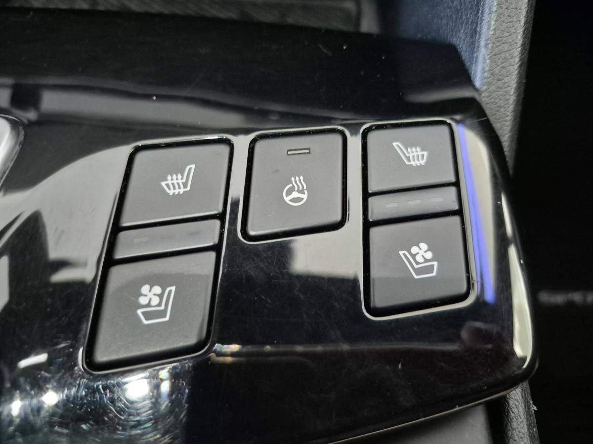 2023 Kia Sportage - Image 18