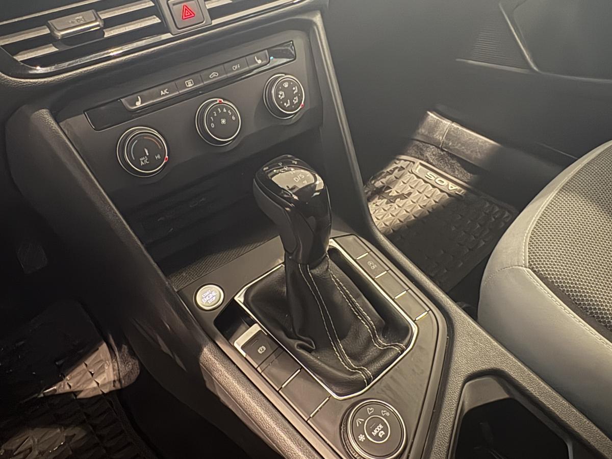 2022 Volkswagen Taos - Image 11