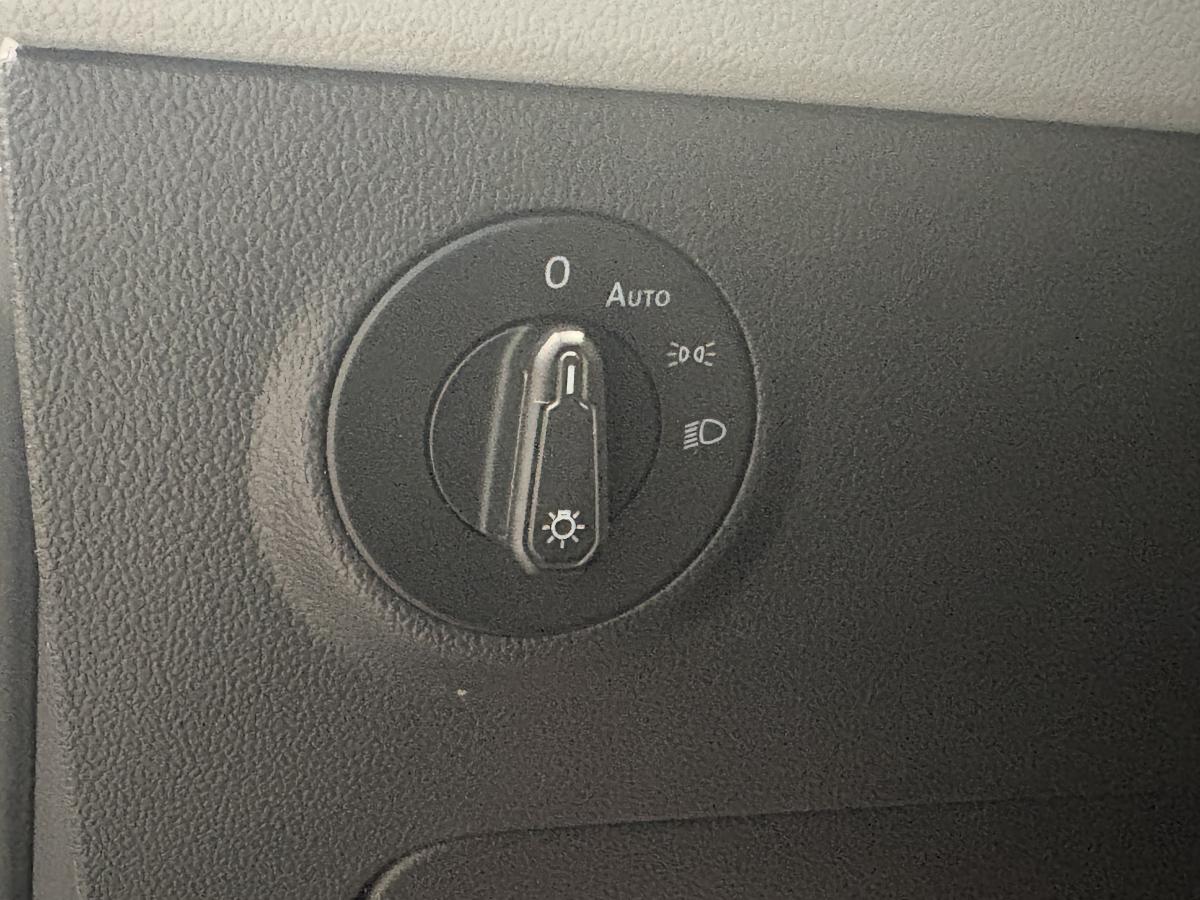 2022 Volkswagen Taos - Image 14