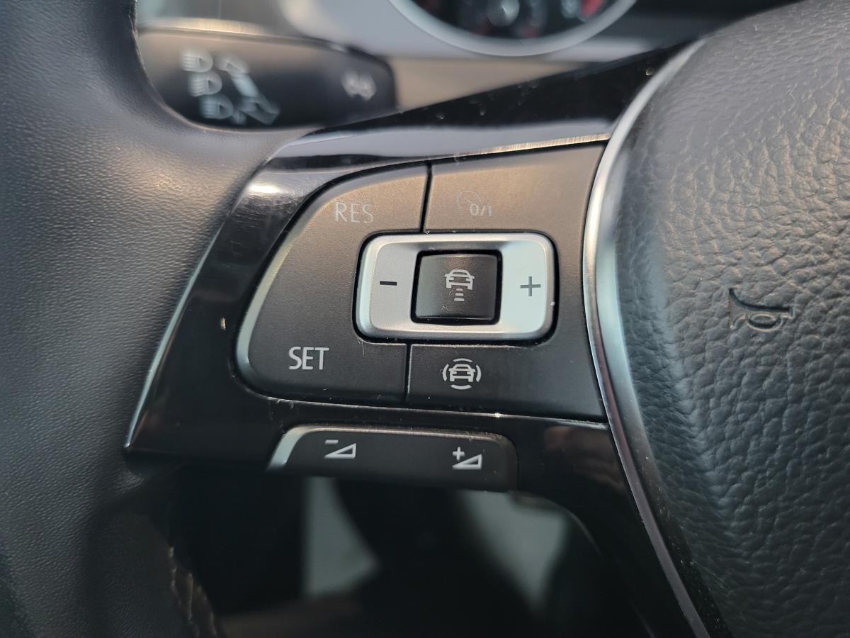 2021 Volkswagen Golf - Image 13