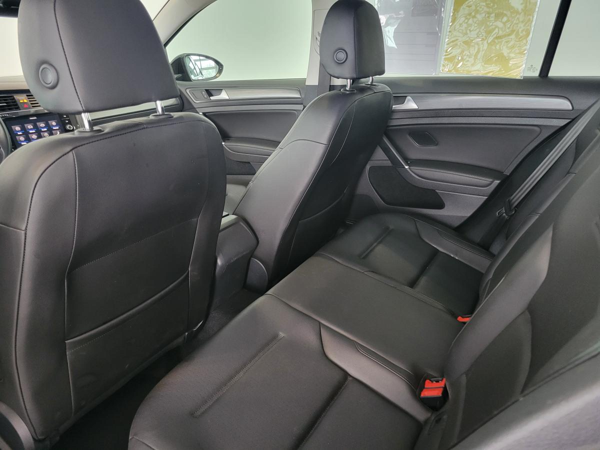 2021 Volkswagen Golf - Image 16