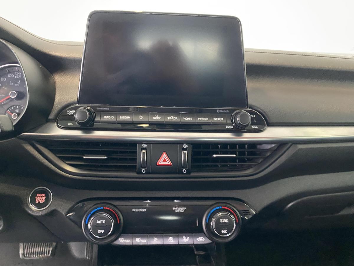 2020 Kia Forte - Image 12