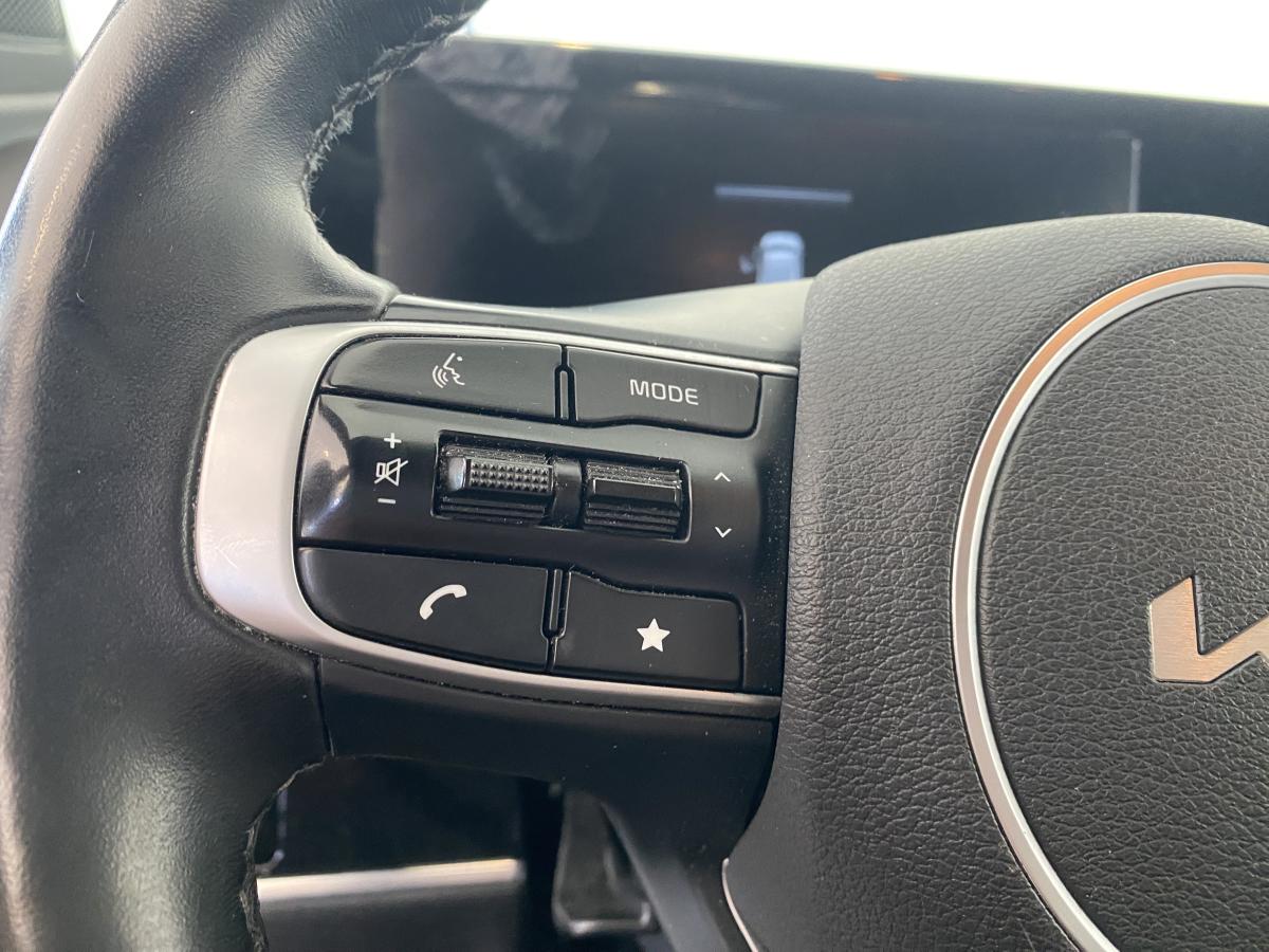 2023 Kia Sportage - Image 15