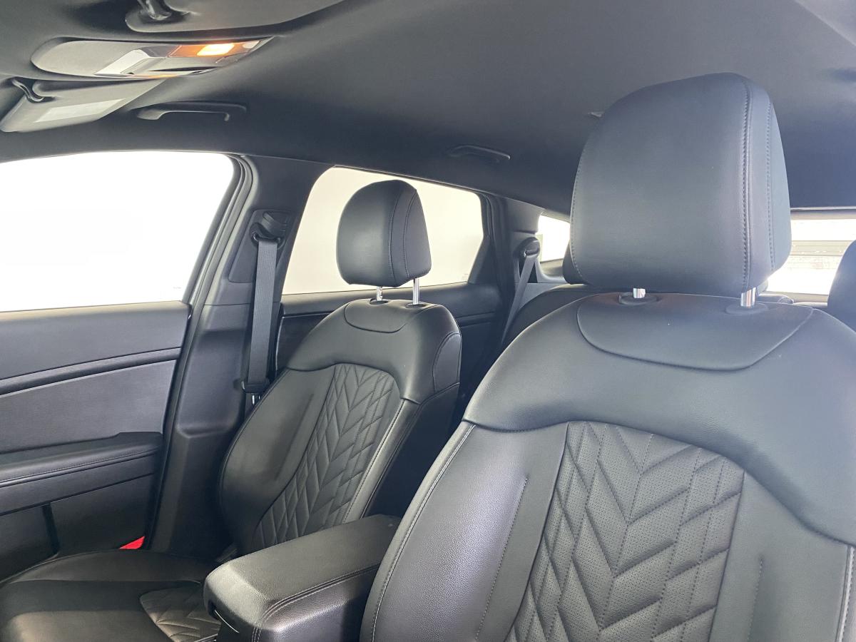 2023 Kia Sportage - Image 21