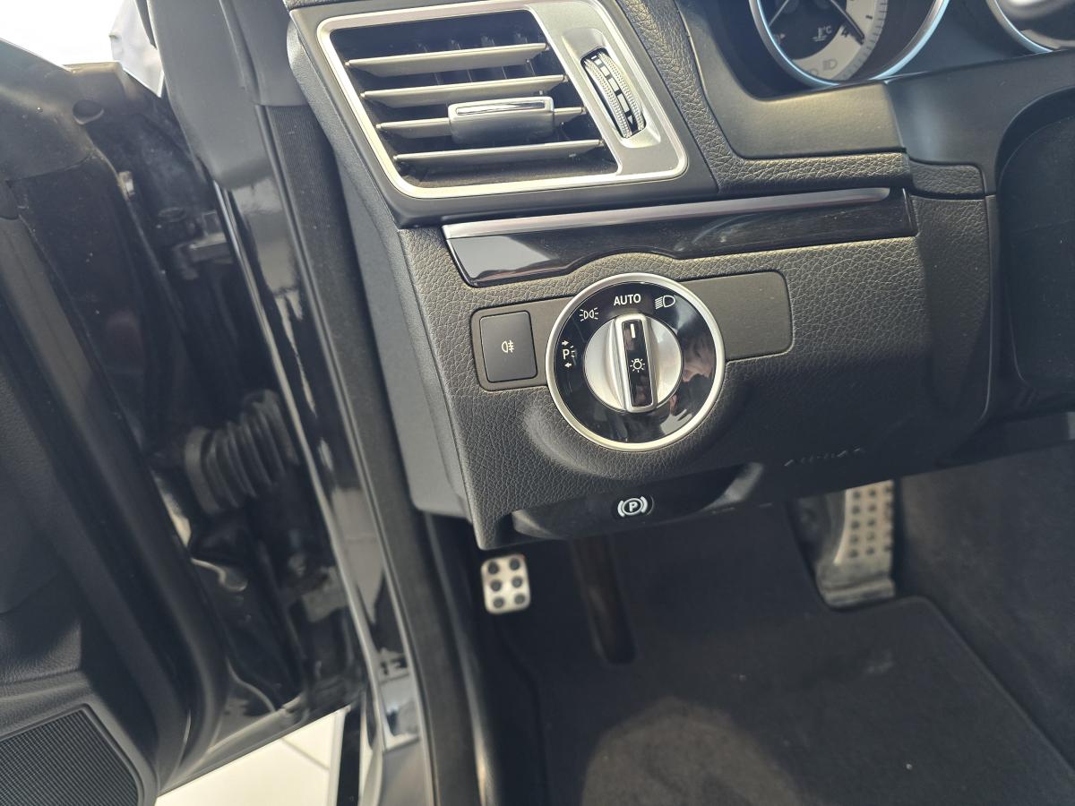 2017 Mercedes-Benz E 400 - Image 11