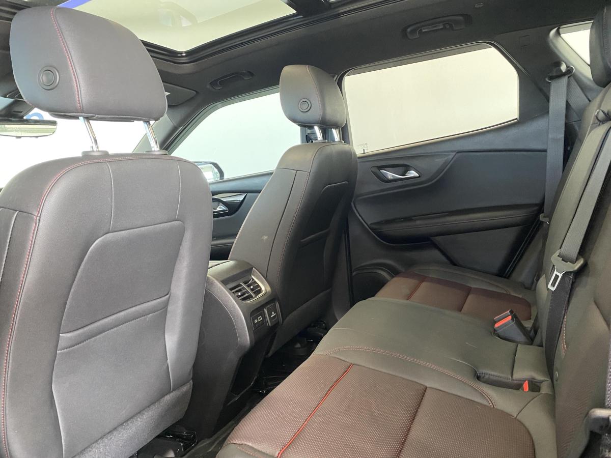 2025 Chevrolet Blazer - Image 9