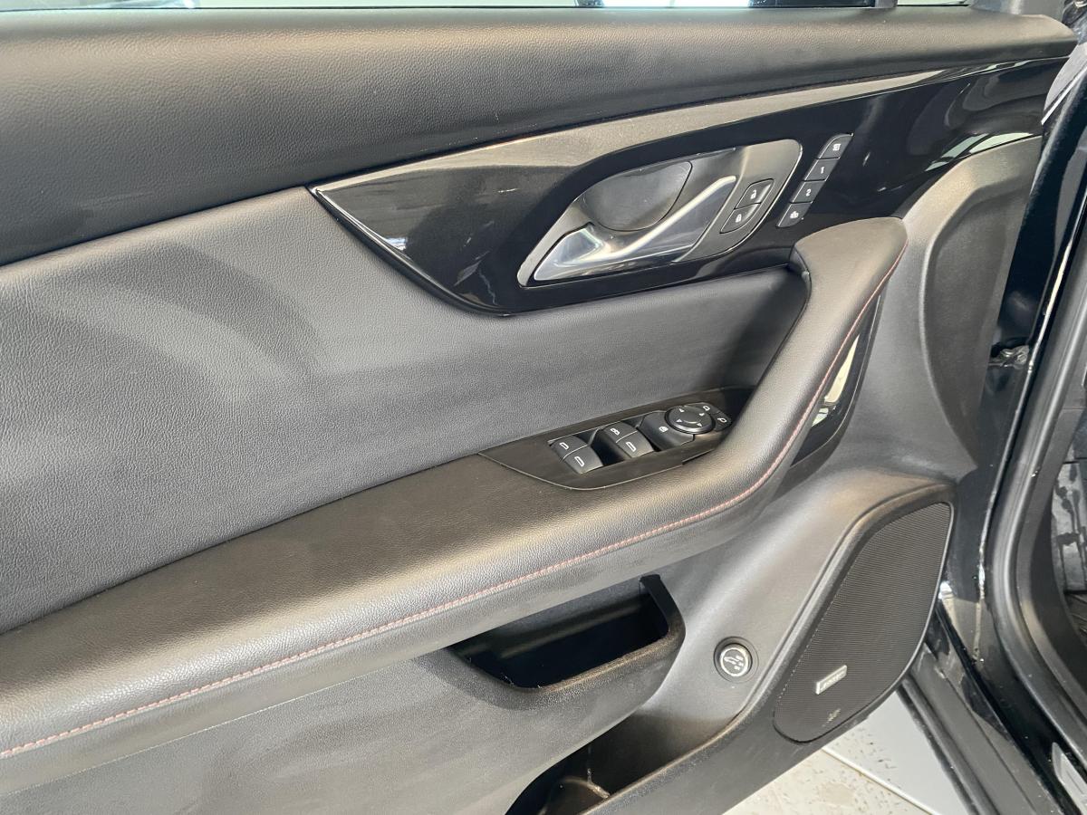 2025 Chevrolet Blazer - Image 12