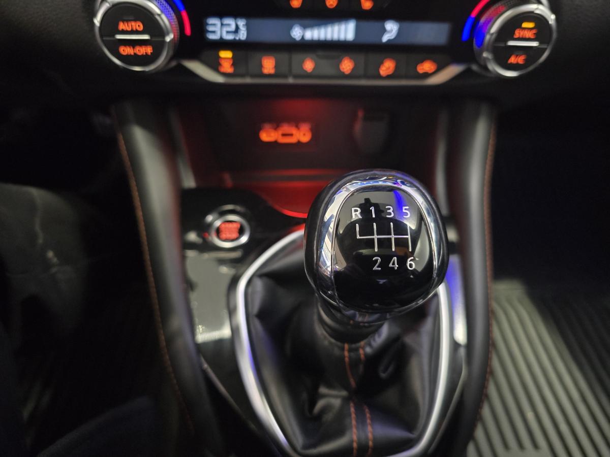 2022 Nissan Sentra - Image 12