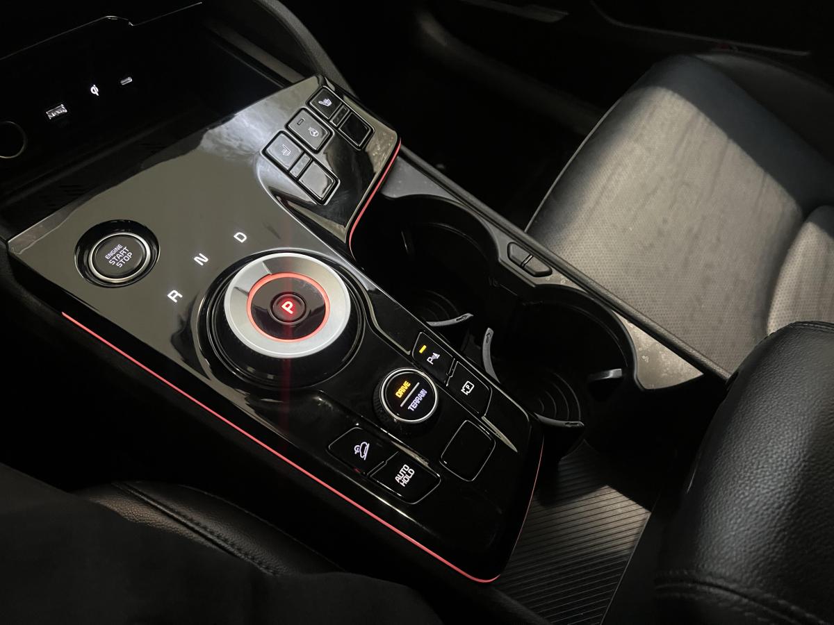 2023 Kia Sportage - Image 17