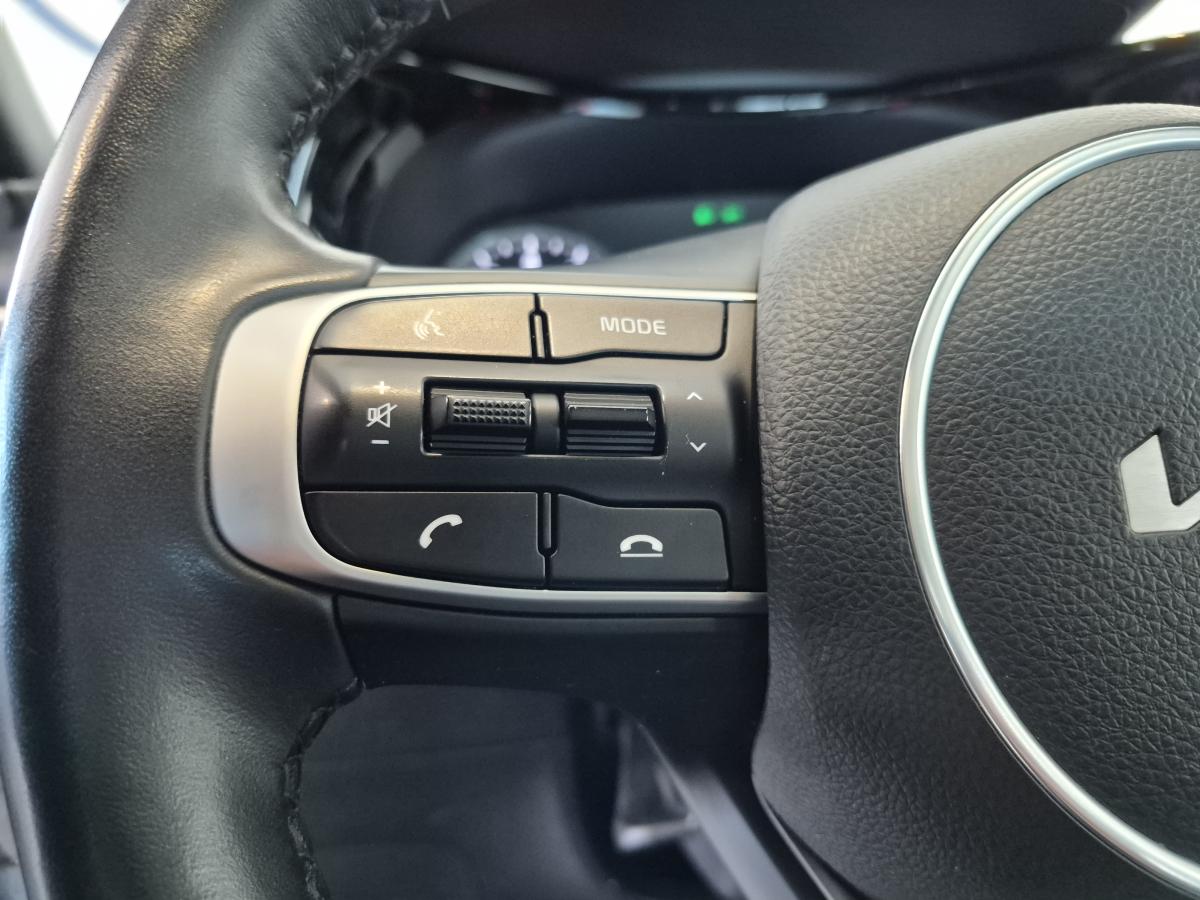 2023 Kia K5 - Image 15