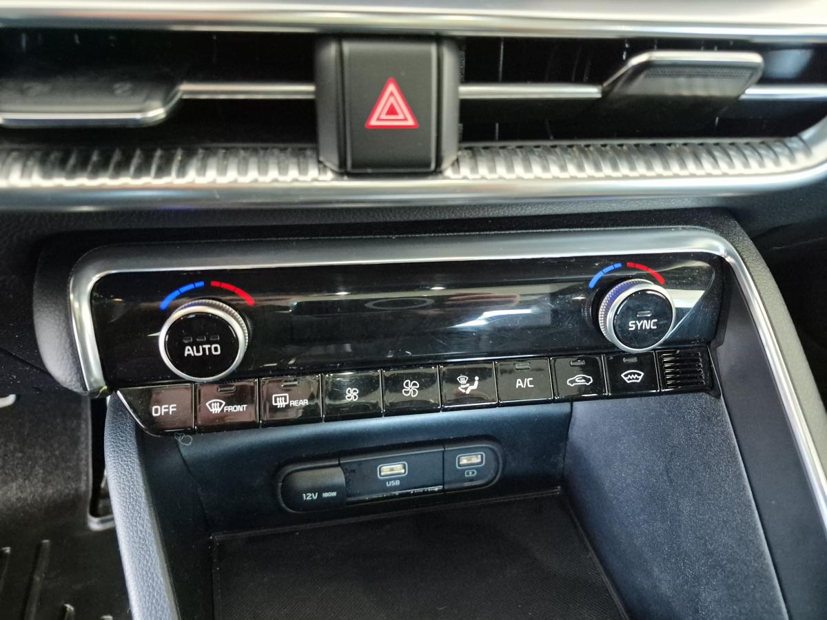 2023 Kia K5 - Image 19