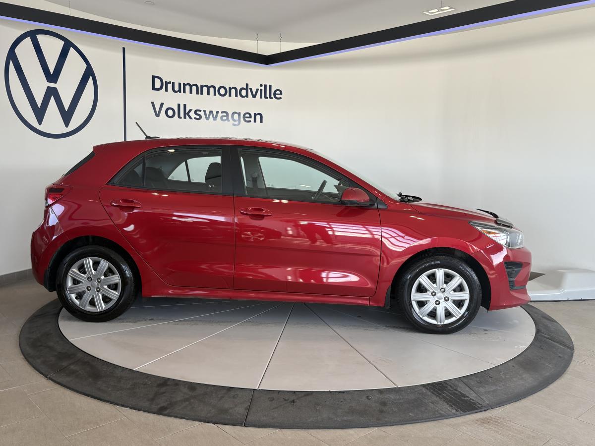 2023 Kia Rio5 - Image 4