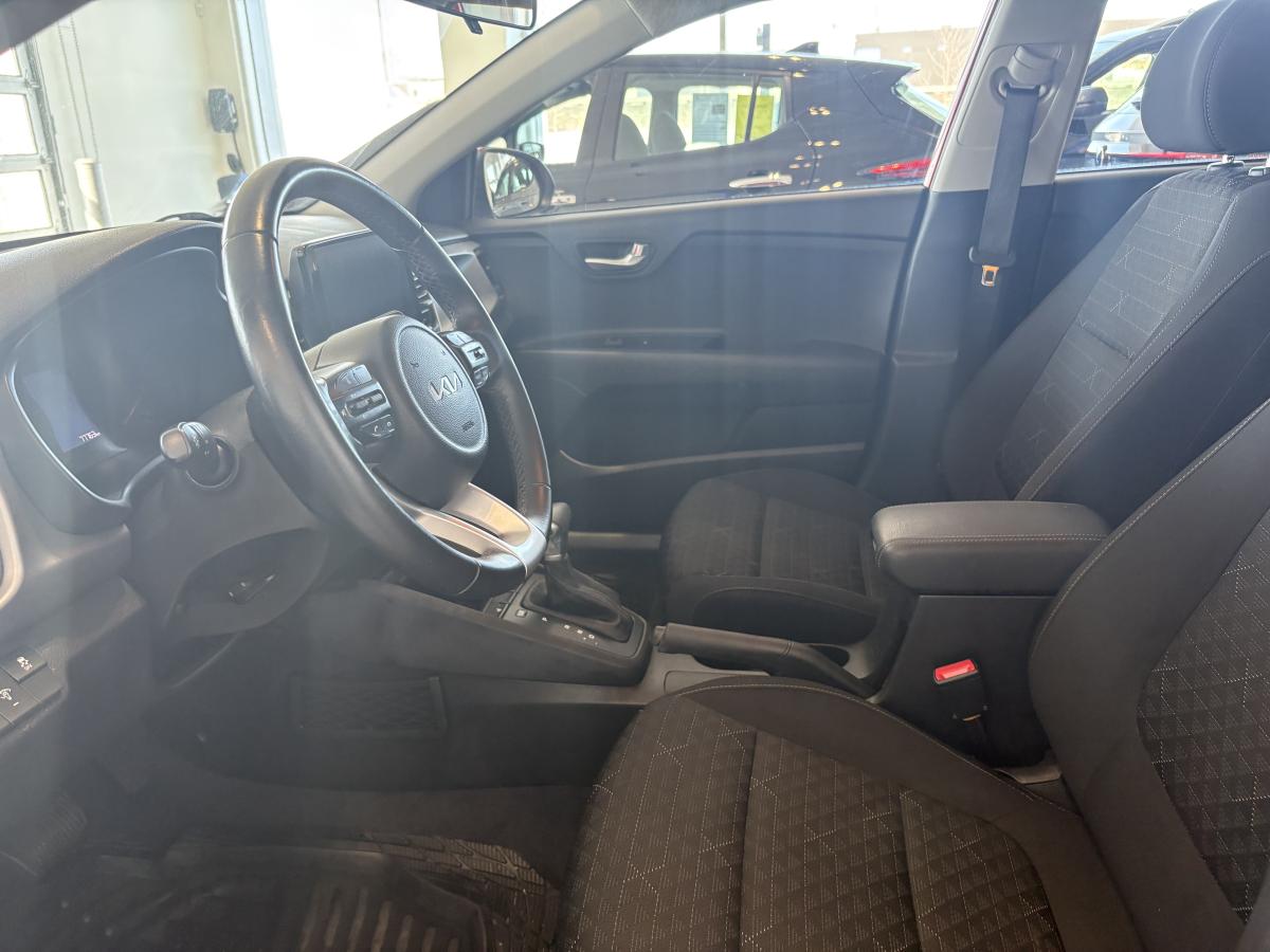 2023 Kia Rio5 - Image 10