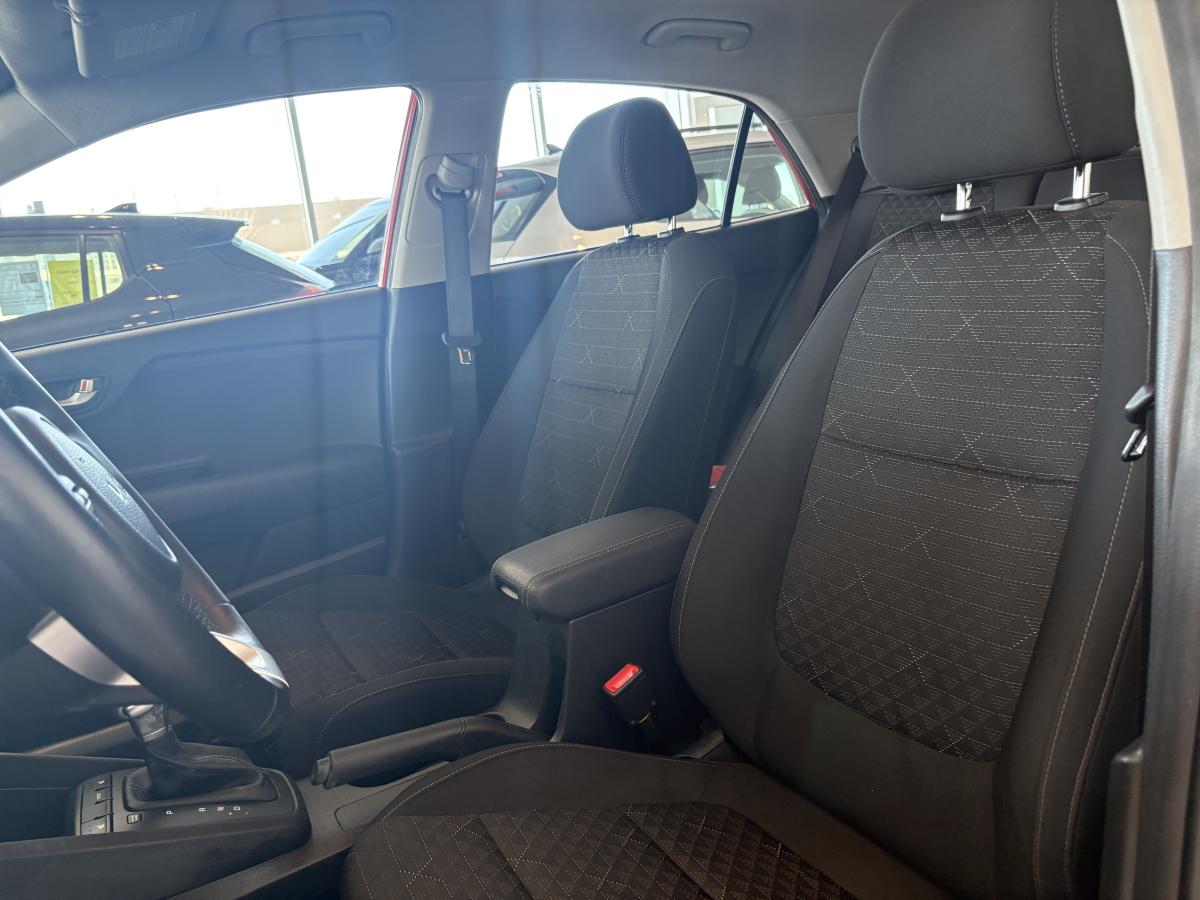 2023 Kia Rio5 - Image 11