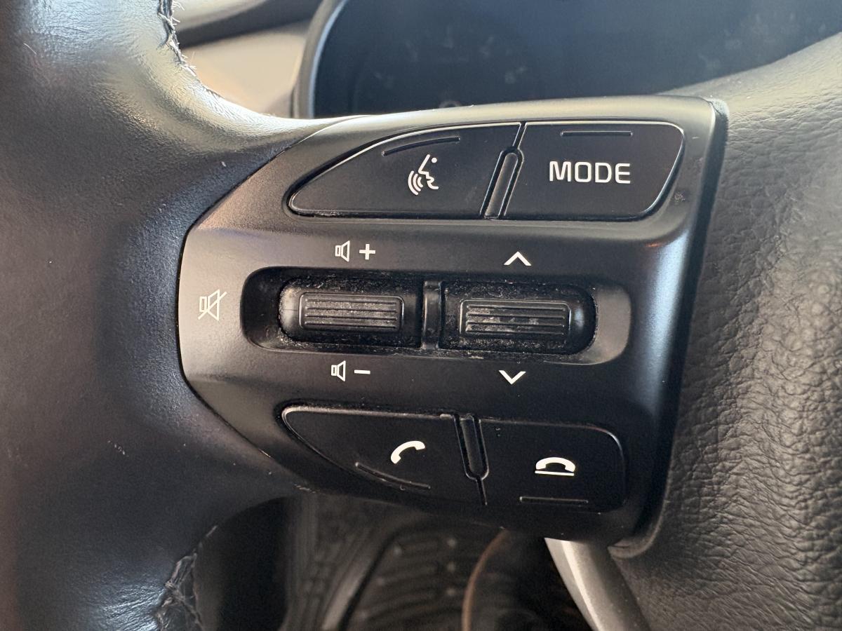 2023 Kia Rio5 - Image 16