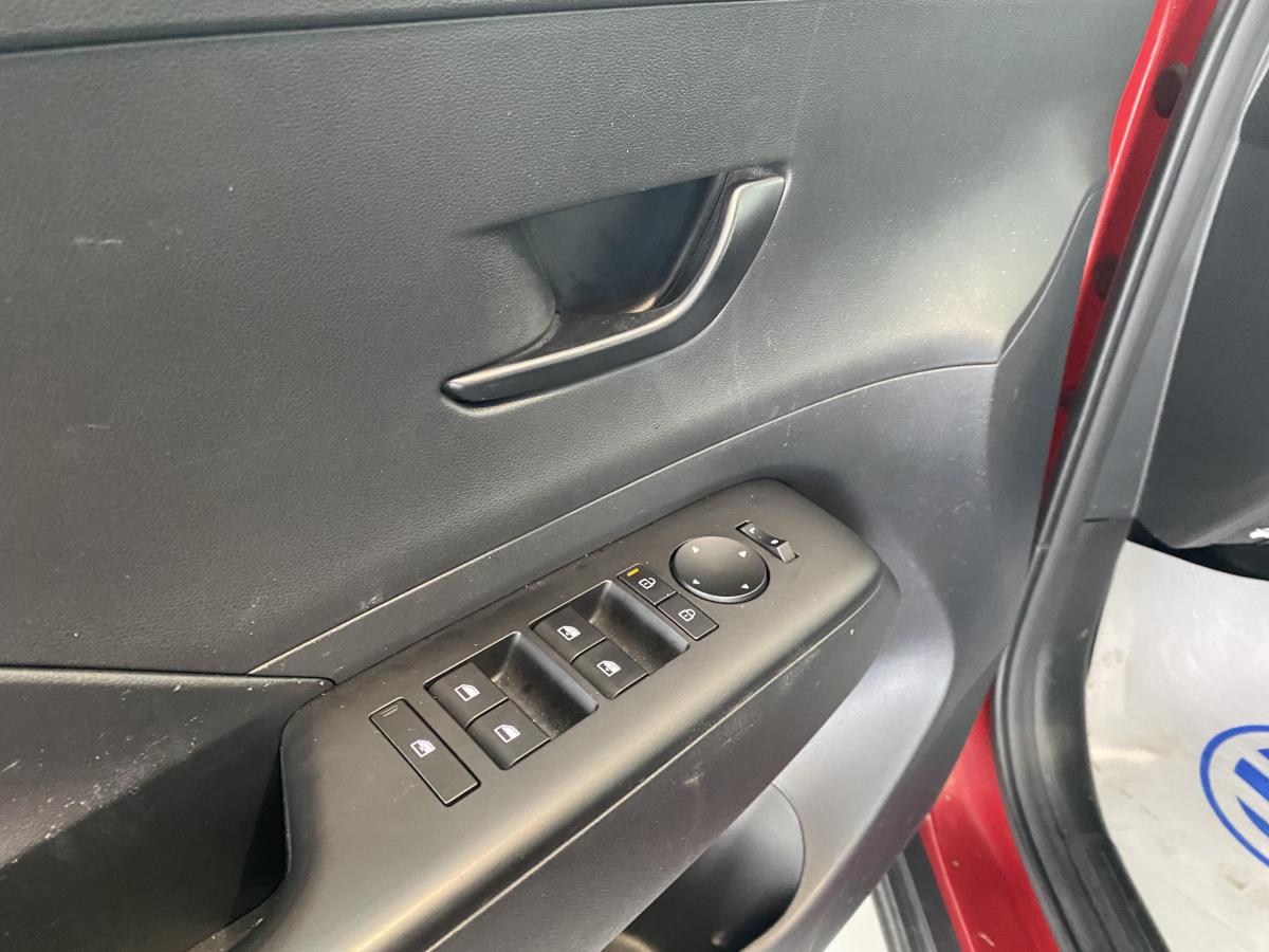 2025 Hyundai Kona - Image 10