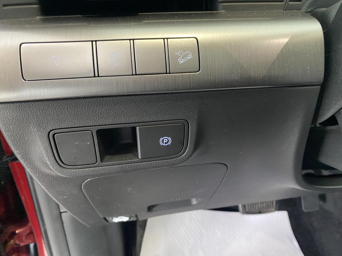 2025 Hyundai Kona - Image 11