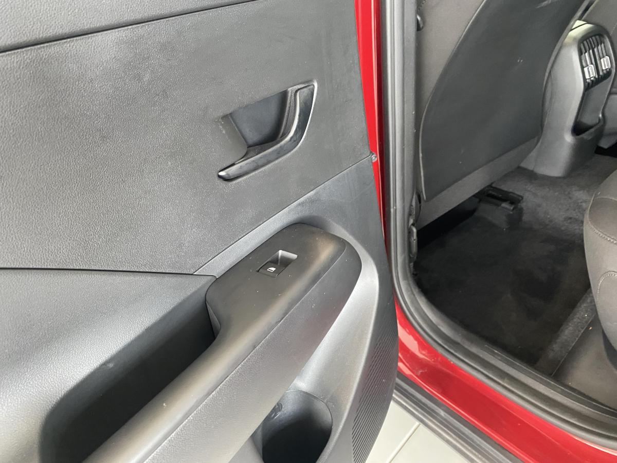 2025 Hyundai Kona - Image 19