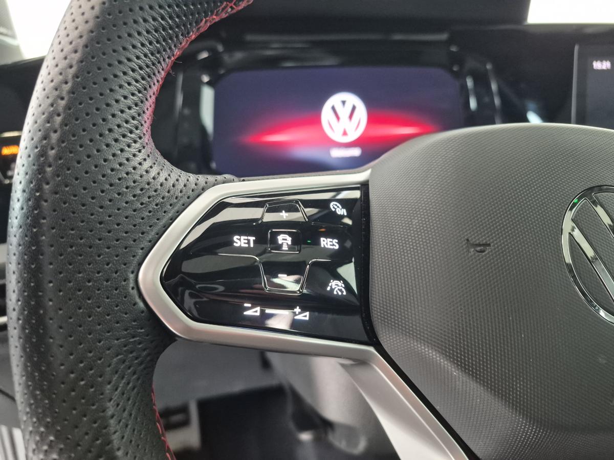 2024 Volkswagen Golf GTI - Image 15