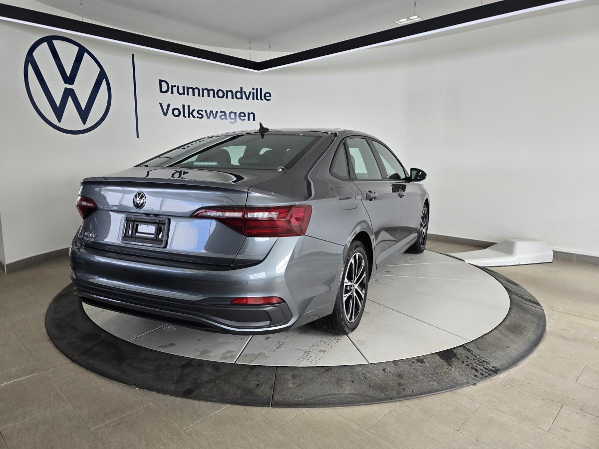 2023 Volkswagen Jetta - Image 5