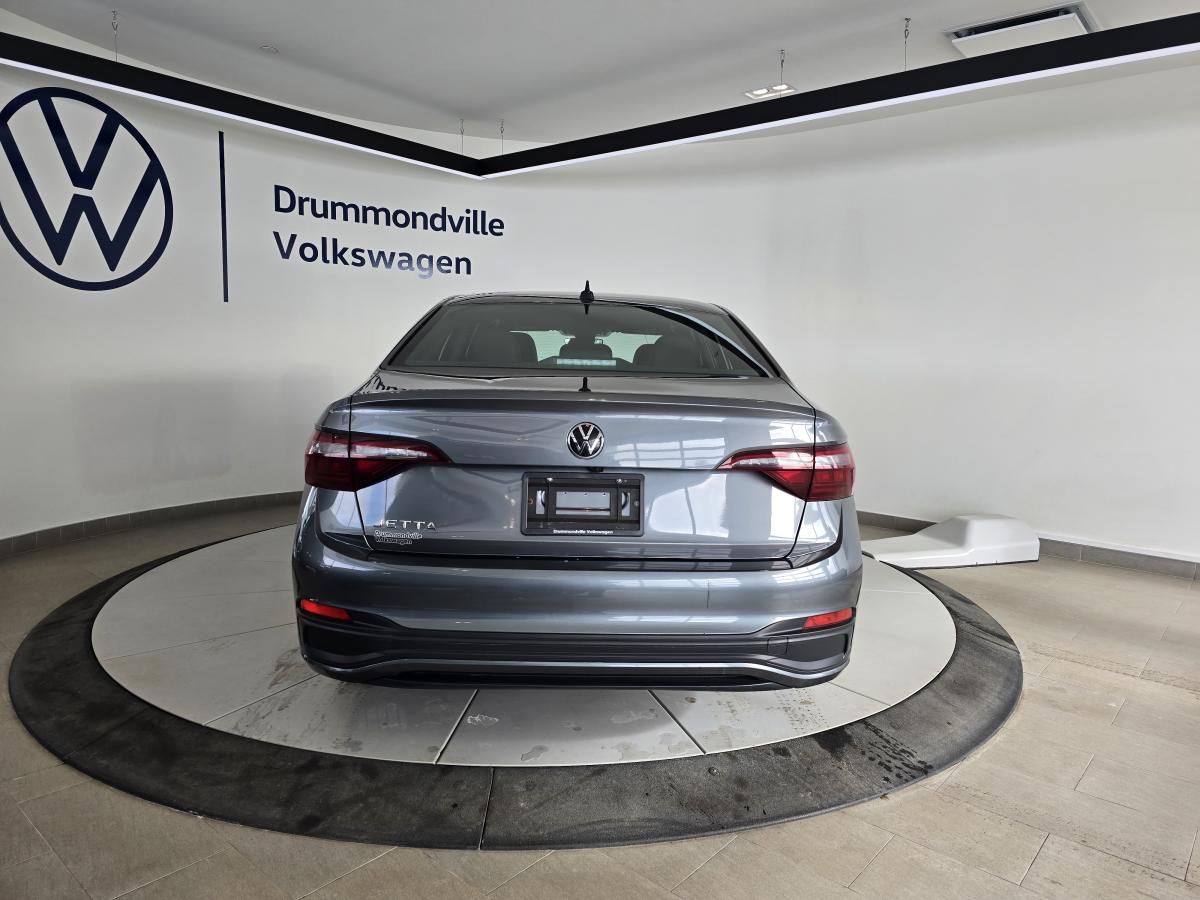 2023 Volkswagen Jetta - Image 7