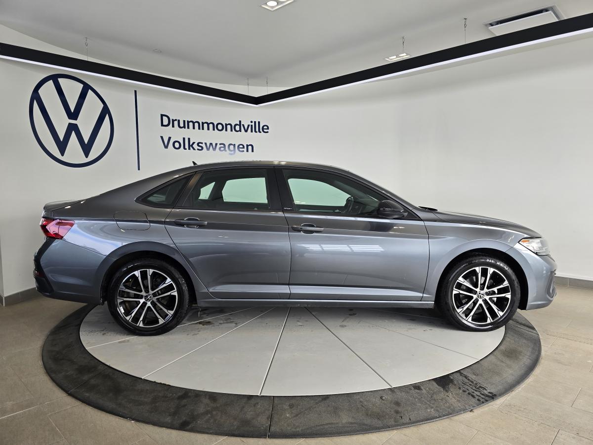 2023 Volkswagen Jetta - Image 8