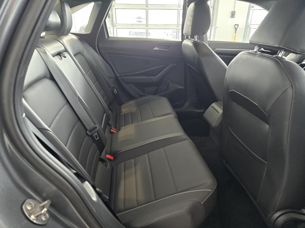 2023 Volkswagen Jetta - Image 10
