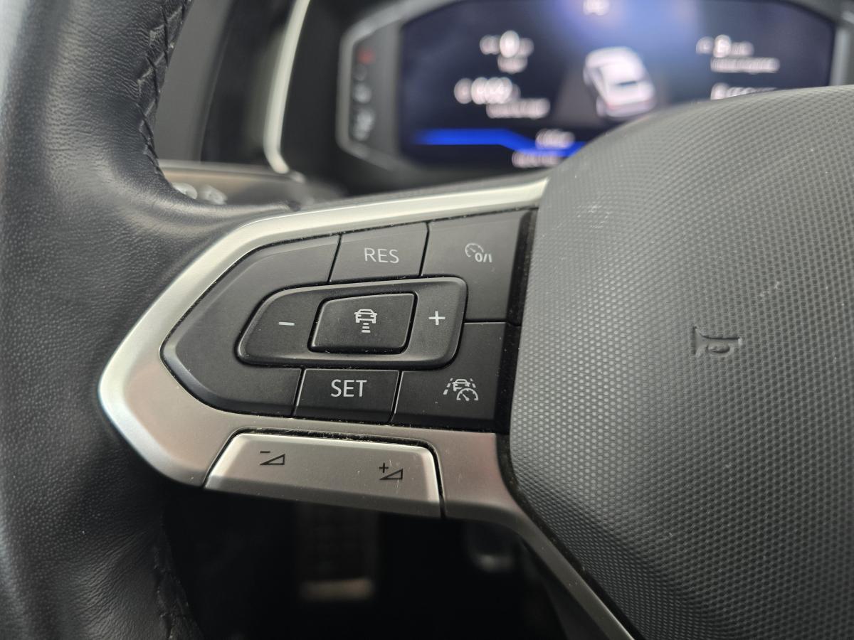 2023 Volkswagen Jetta - Image 17