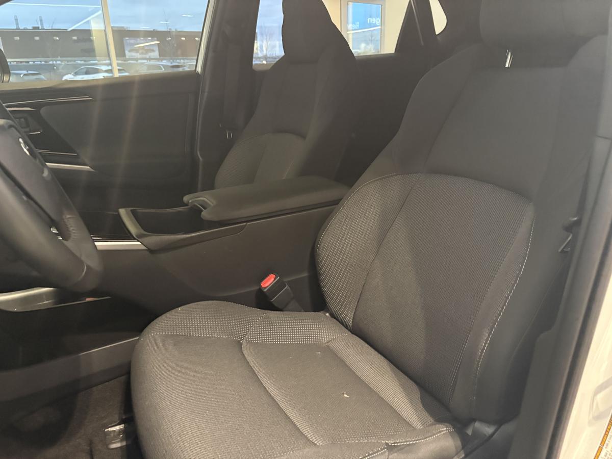 2023 Subaru Solterra - Image 10