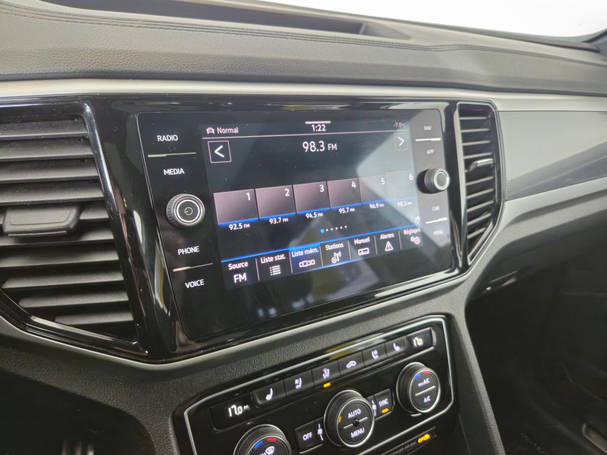 2023 Volkswagen Atlas Cross Sport - Image 19