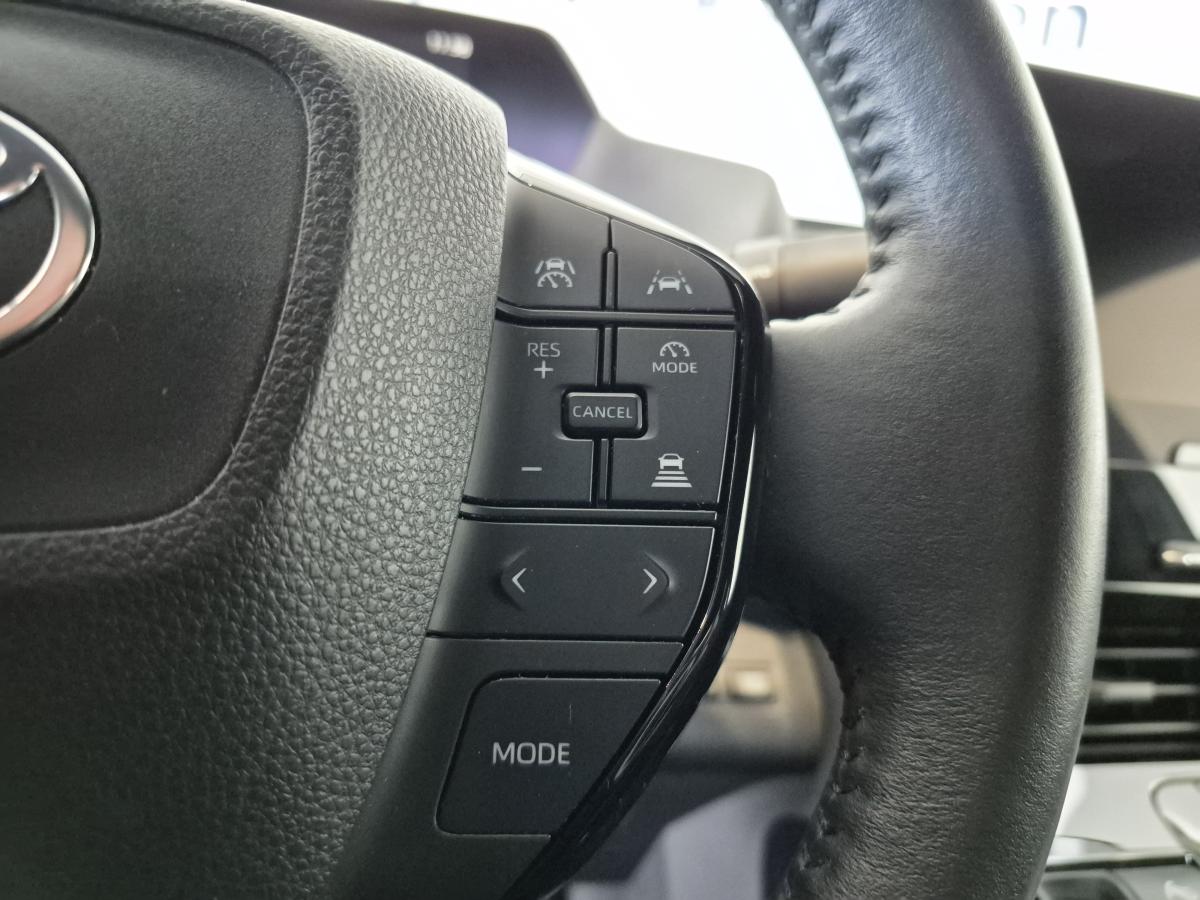 2023 Toyota bZ4X - Image 16