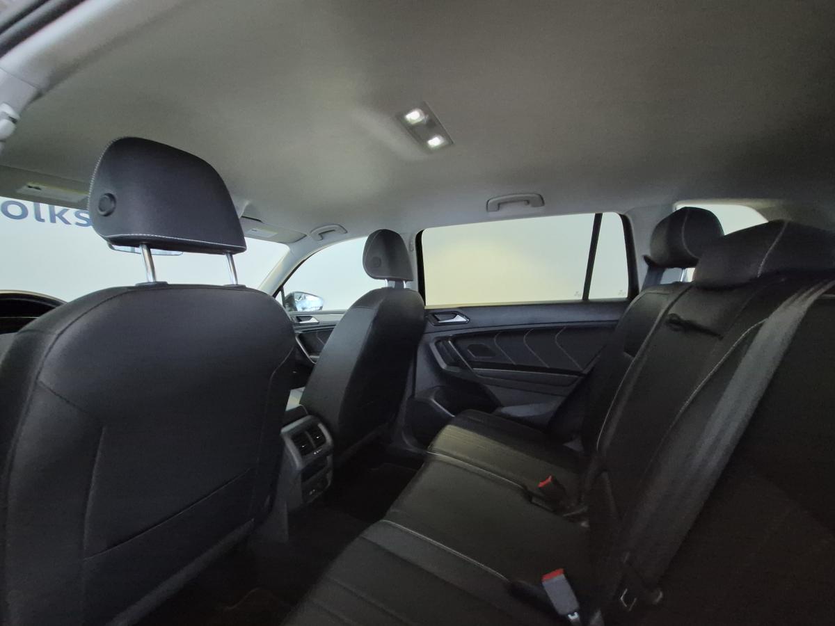 2023 Volkswagen Tiguan - Image 11