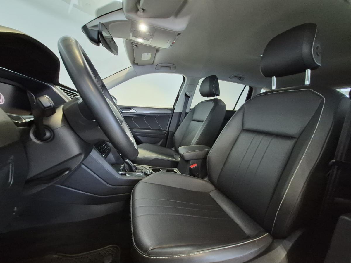 2023 Volkswagen Tiguan - Image 12