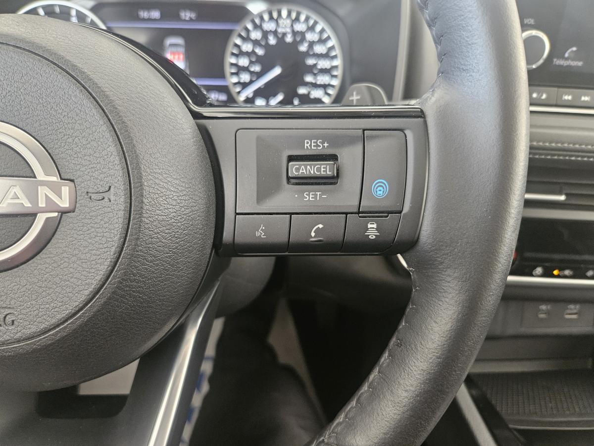 2023 Nissan Rogue - Image 17