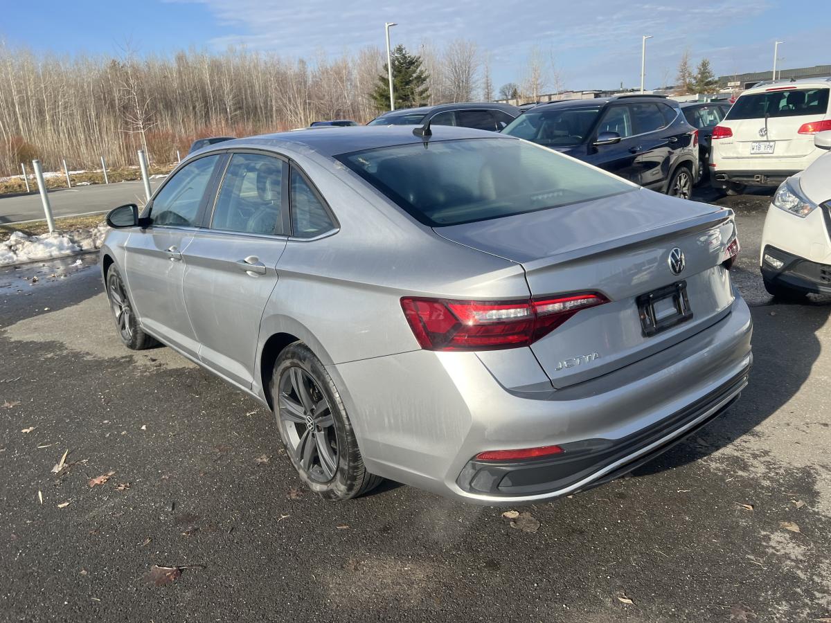 2022 Volkswagen Jetta - Image 6