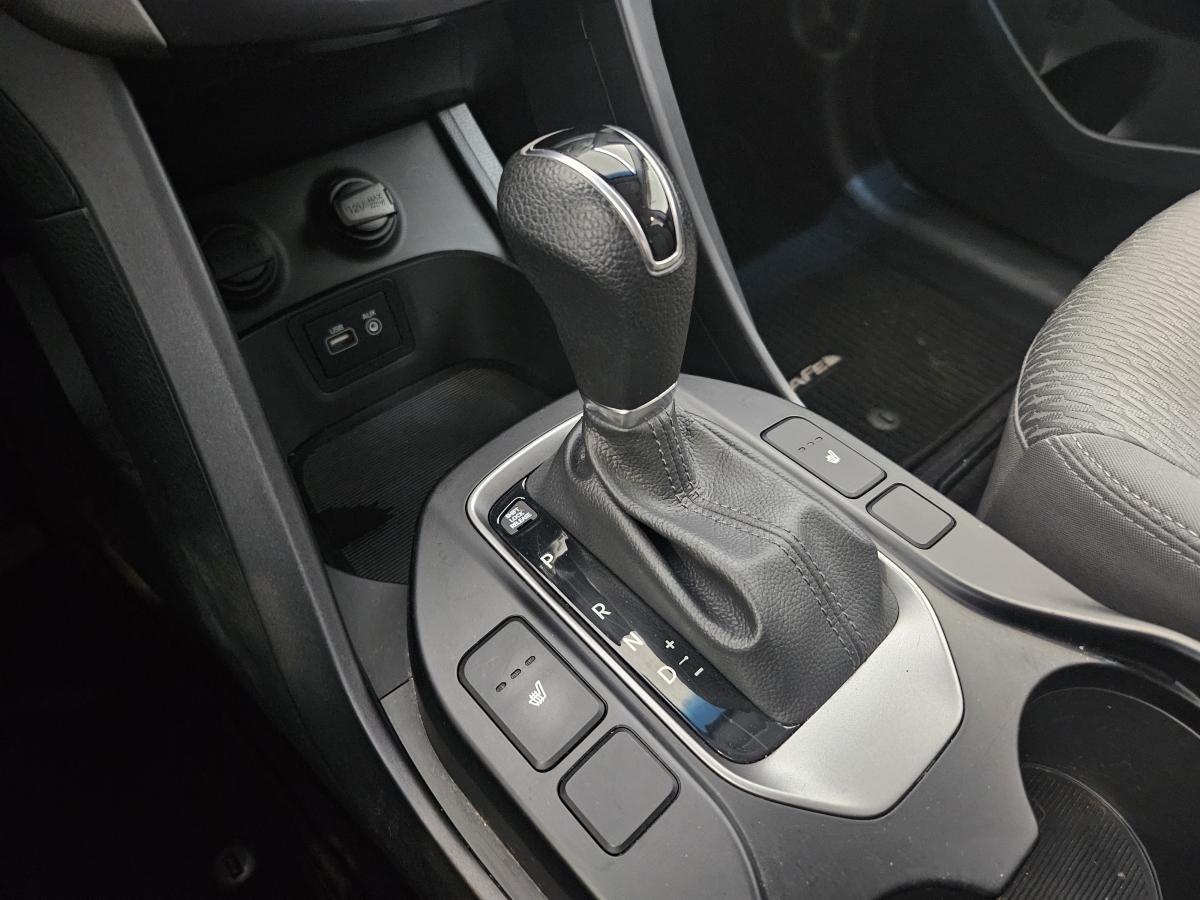 2017 Hyundai Santa Fe XL - Image 22