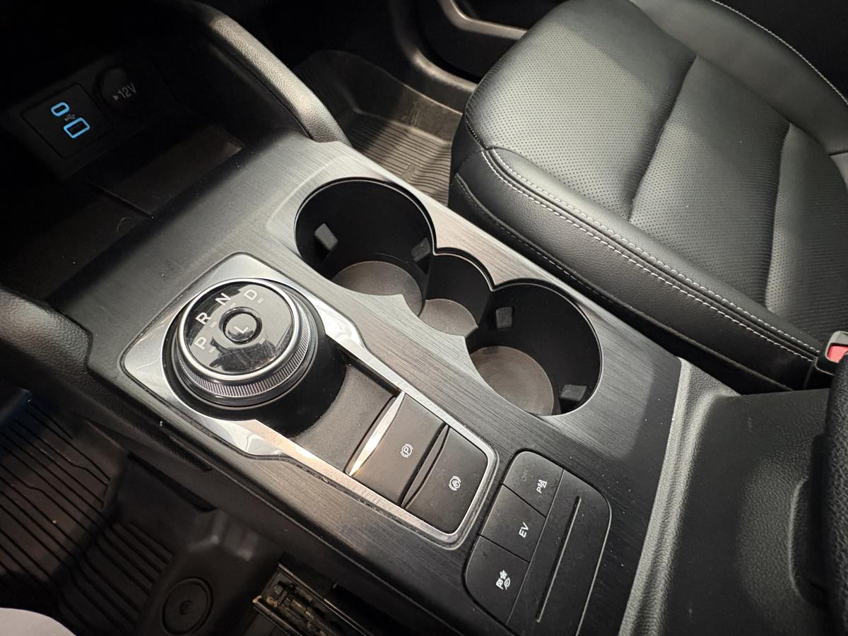 2022 Ford Escape - Image 12