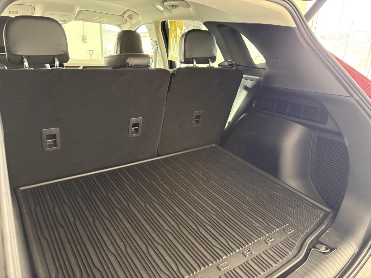 2022 Ford Escape - Image 19