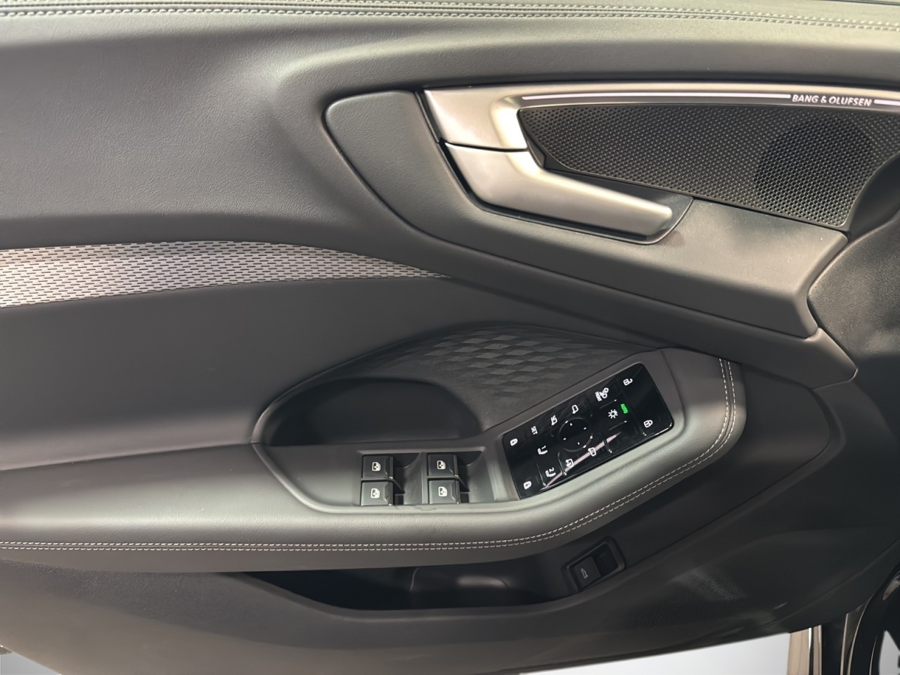 2025 Audi A5 - Image 9