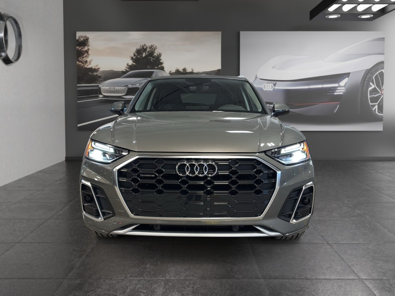 2025 Audi Q5 - Image 3