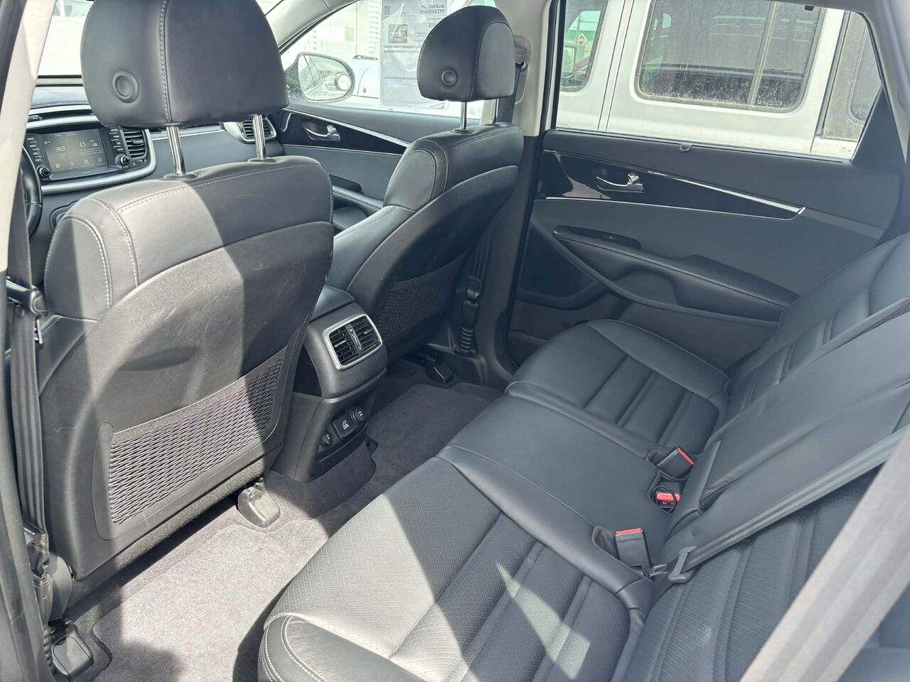 2018 Kia Sorento - Image 2